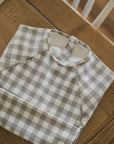 Micasso & Co Bavette à manches longues 6-24 mois avec pochette intégrée qui attrape la nourriture 6-24 mois Alimentation Micasso & Co Vichy sauge