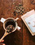 Les Mauvaises Herbes Tisane relaxante camomille et cataire Soins corporels Les Mauvaises Herbes