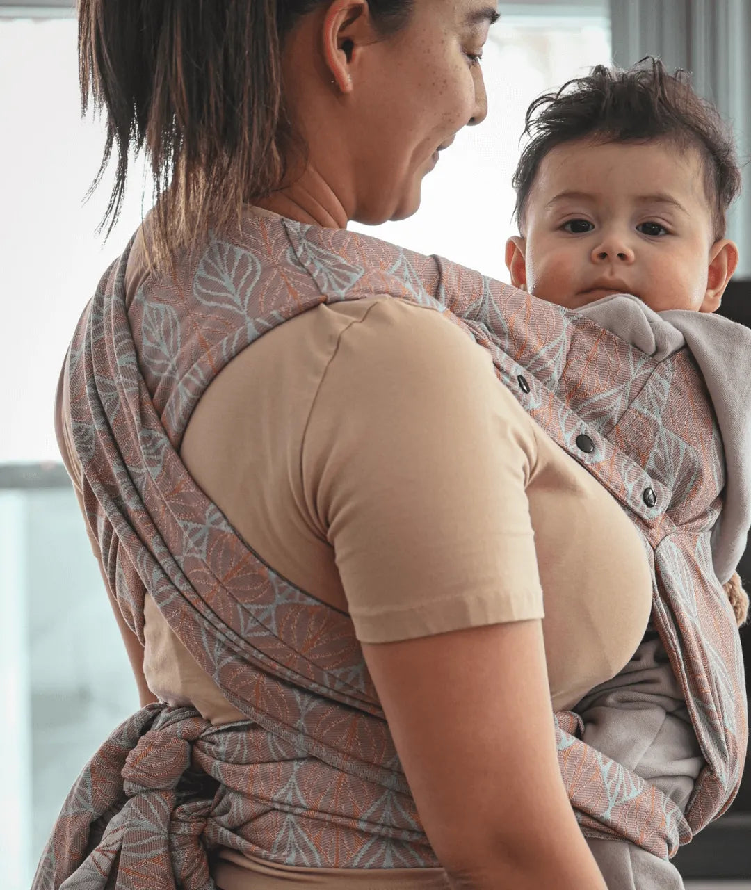 Gustine Porte-bébé Meh Dai 8 à 45 lbs Portage Gustine baby carrier