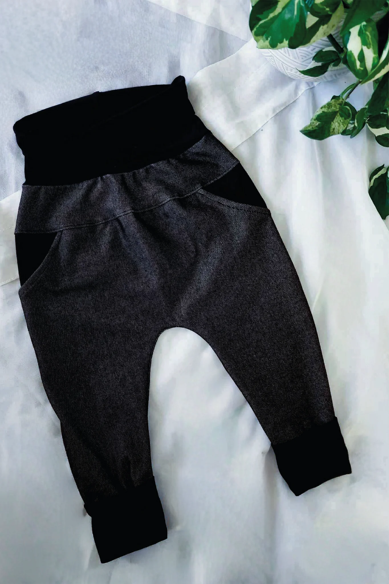 O'vole Unisex Adjustable Harem Pants to 36 Months Autumn Winter Collection