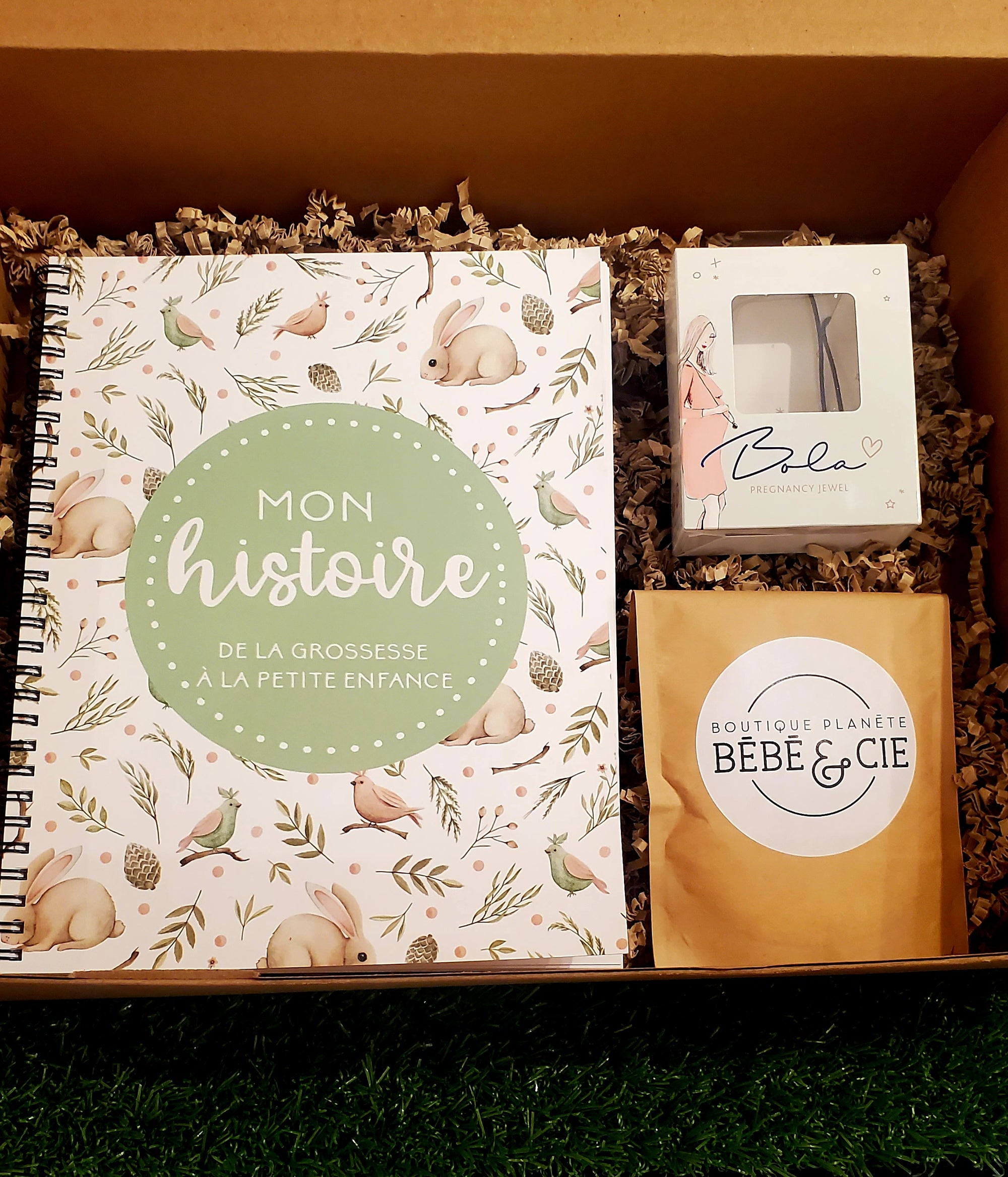 Coffret Cadeau personnalisé - Fête des Mères Accessoires Boutique Planète Bébé 100$