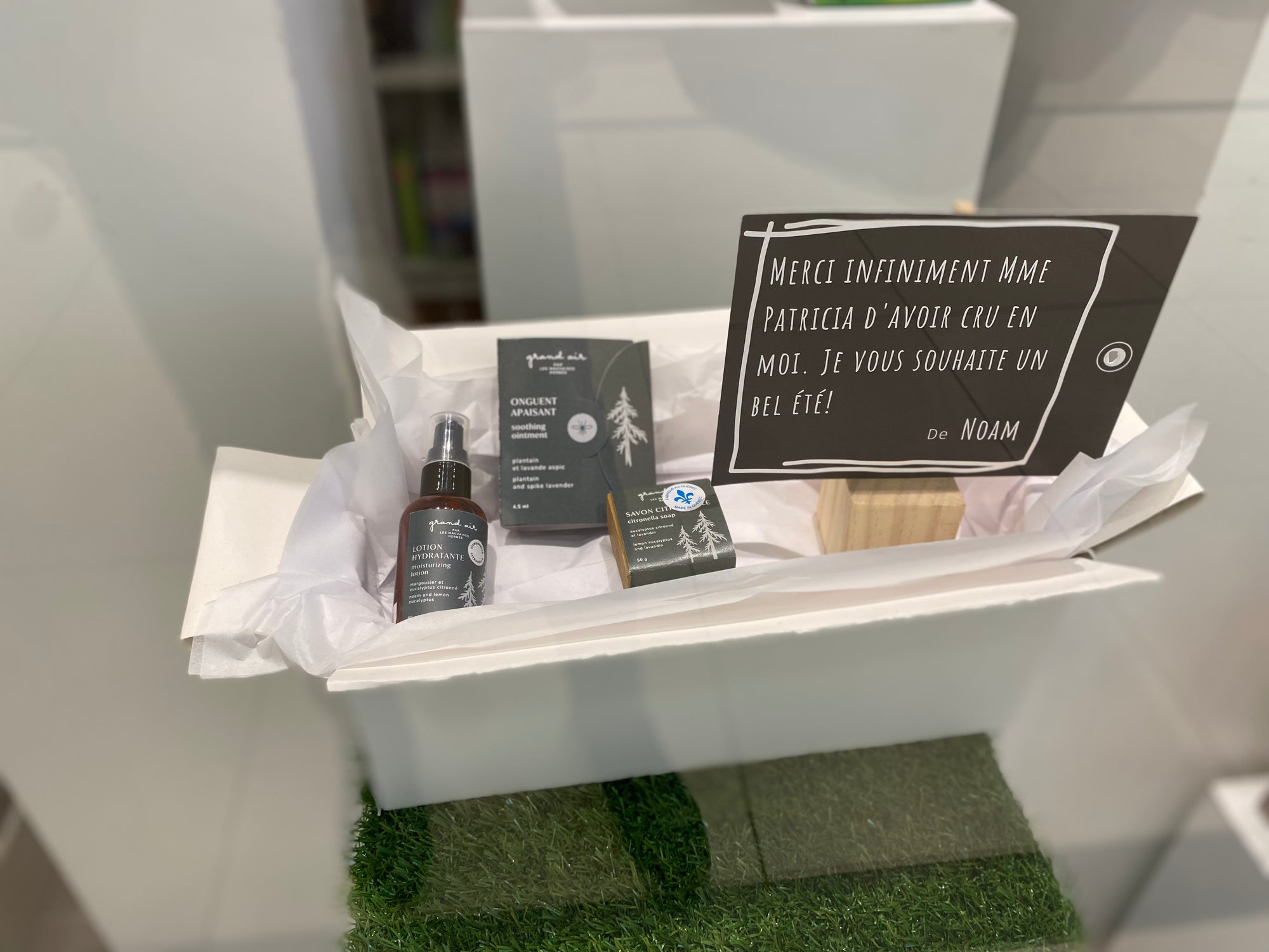 Coffret cadeau personnalisé pour la fin d&#39;année - Éducatrices et Enseignantes Accessoires Être par La Boutique Planète Bébé et Cie.