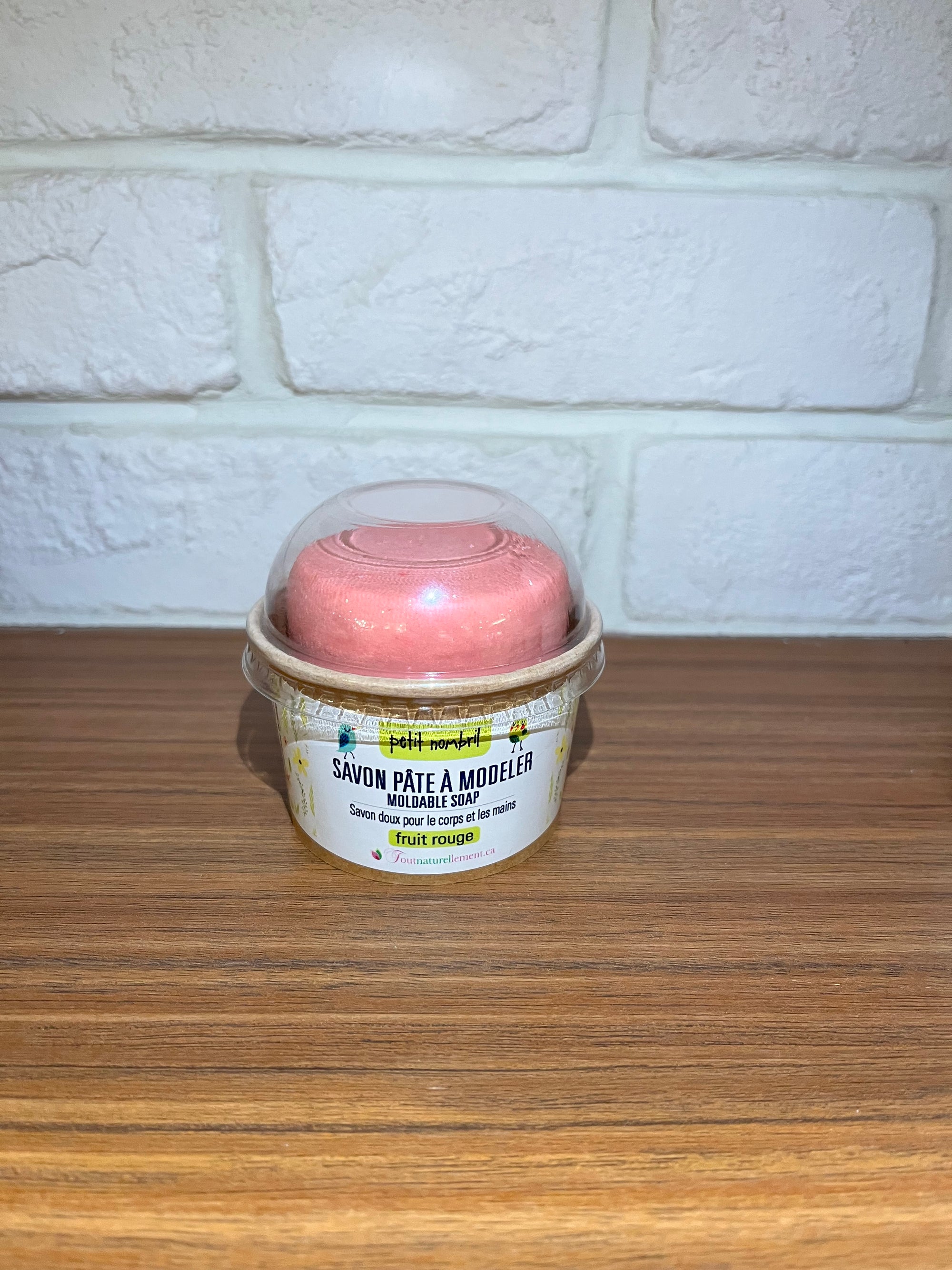 Petit nombril par Tout Naturellement Savon pâte à modeler Soins corporels Tout Naturellement Fruits rouges