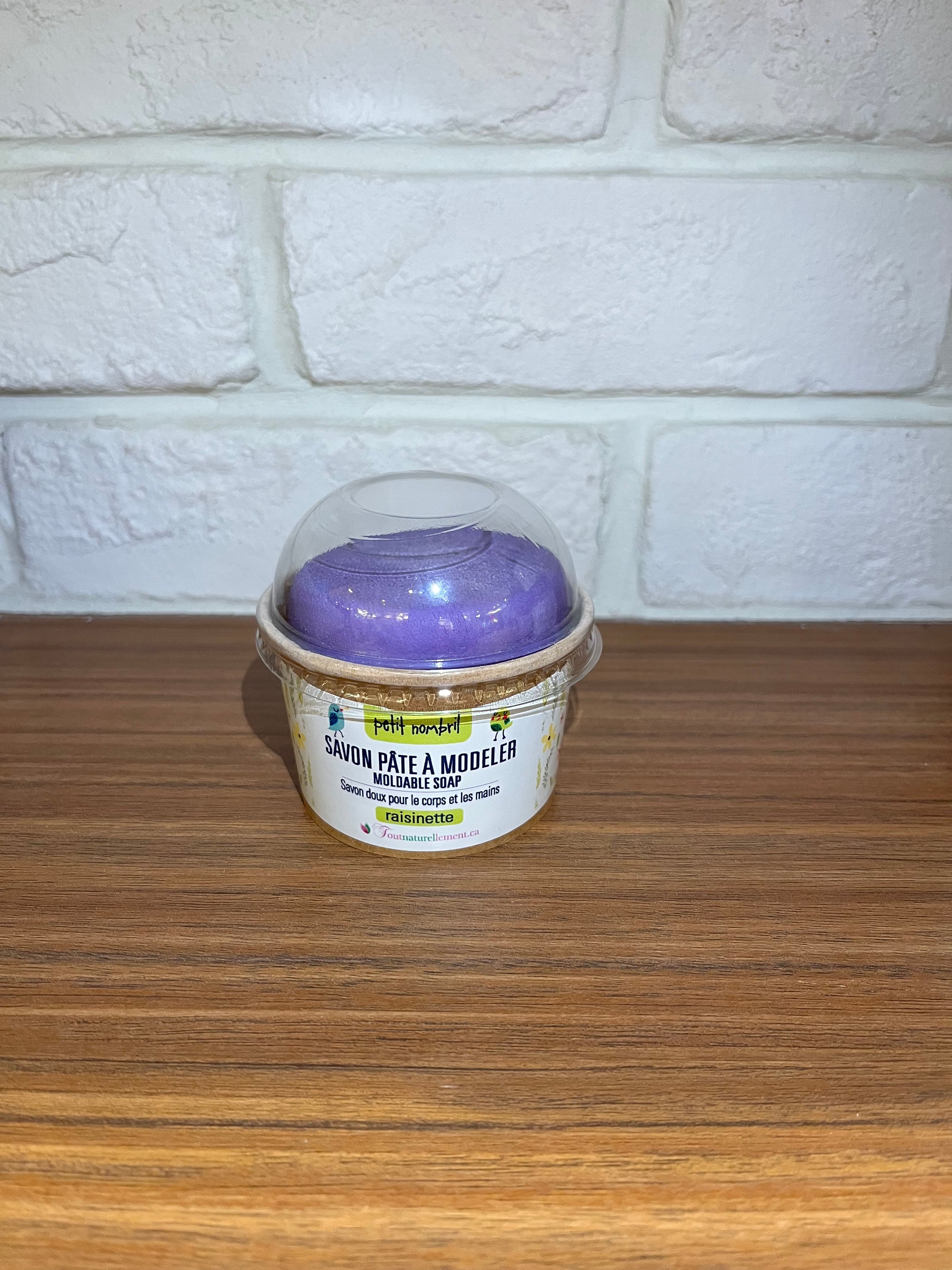 Petit nombril par Tout Naturellement Savon pâte à modeler Soins corporels Tout Naturellement Raisin