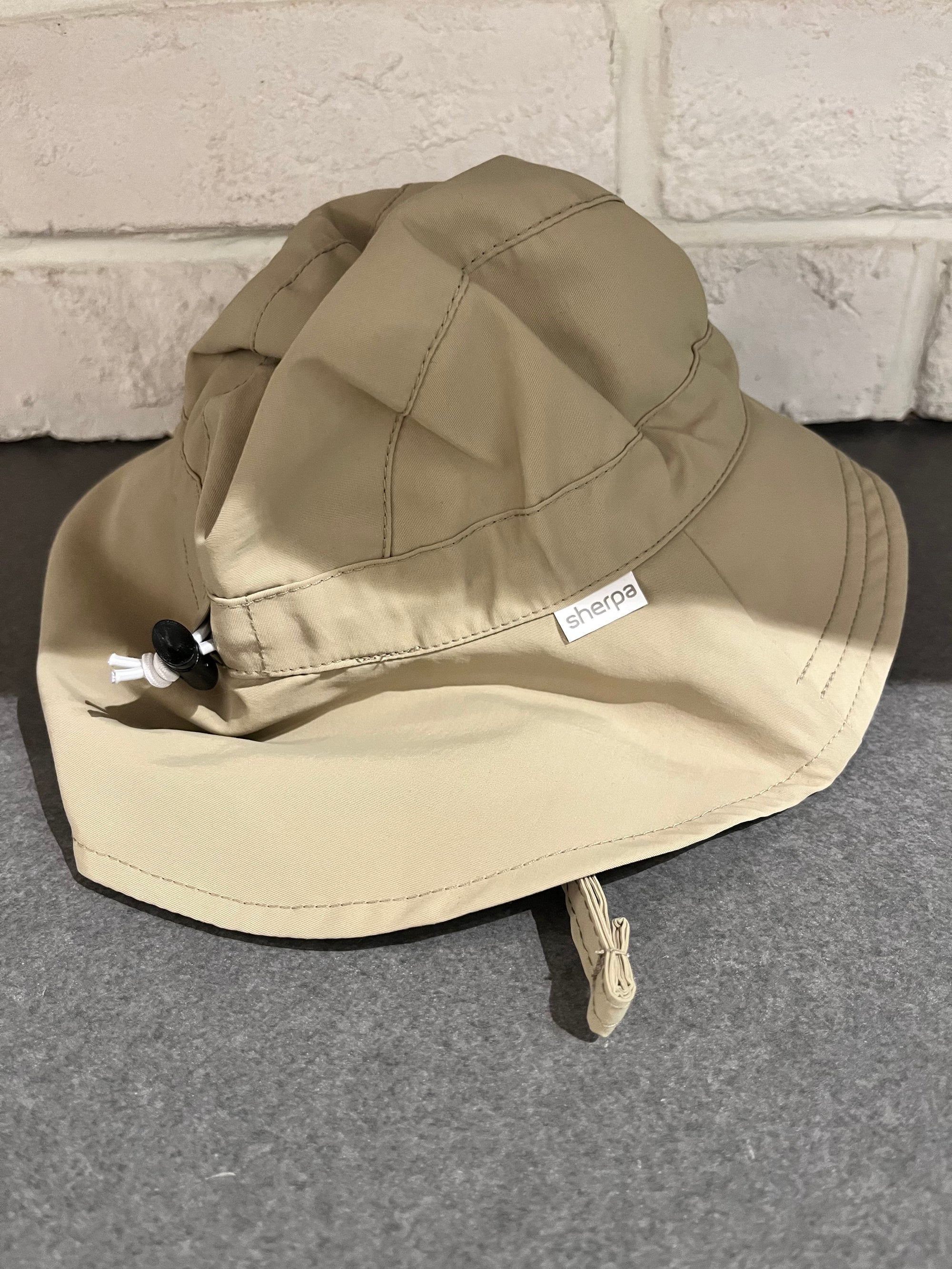 Sherpa Canada Chapeau sport en nylon Vêtements Sherpa Canada 3-6 mois Sable