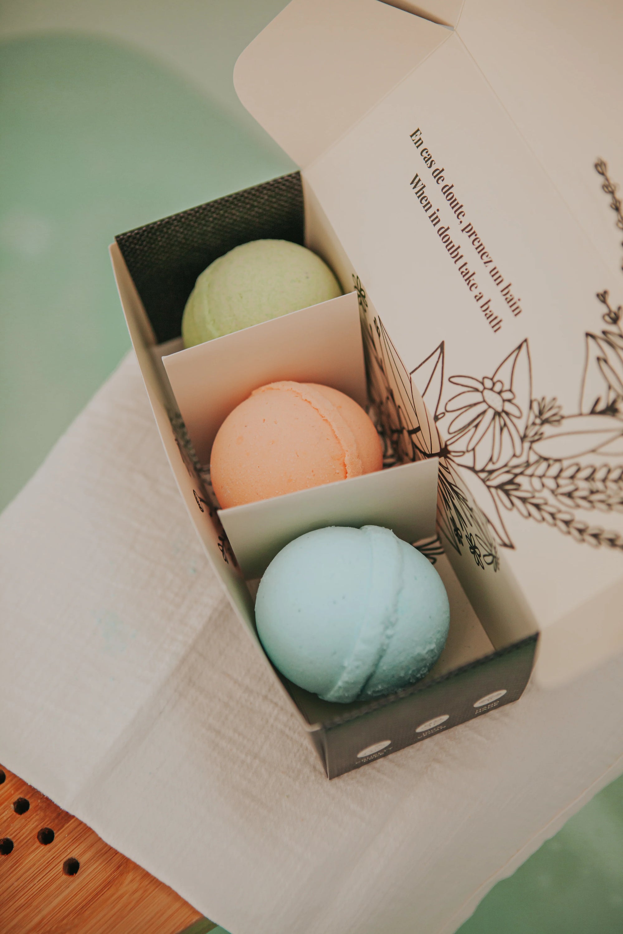 Savonnerie Saponaria Coffret bombes de bain Félicité Soins corporels Savonnerie Saponaria