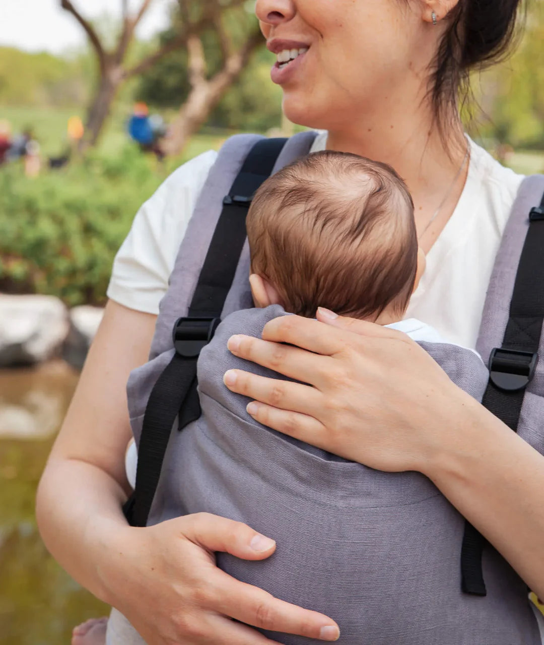 Gustine Porte-bébé Préformé Évolutif 8 à 45 lbs en Lin Portage Gustine baby carrier Brume  