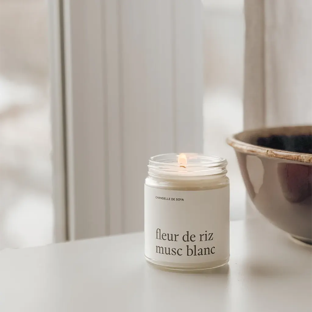 Marée Chandelles Chandelle de soya 270 ml Maison Marée Chandelles Fleur de riz &amp; musc blanc