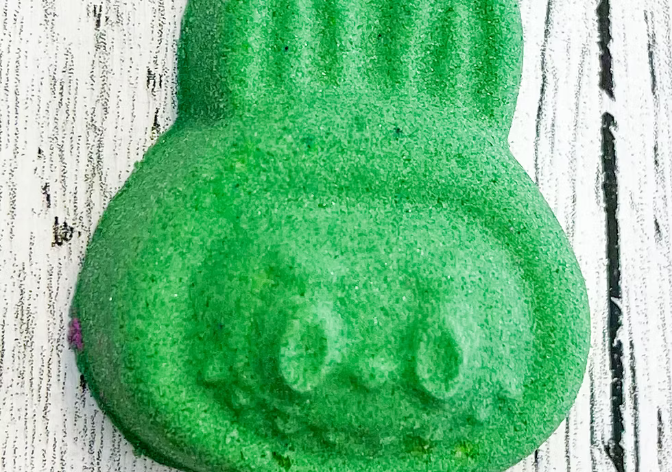 Savonnerie Bon Bain Bombe de bain Soins corporels Savonnerie Bon Bain Labubu Vert